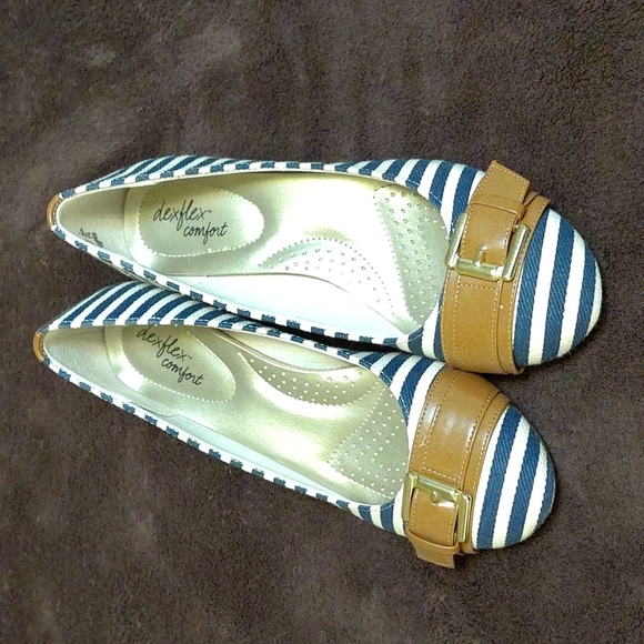 Deluxe Comfort by Payless Blue Striped Buckle Wedge Heals - Picture 2 of 4
